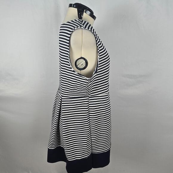 Rue21 Dress Women's 2X Navy White Striped Half Front Zip Sleeveless Ruffles NWT - Picture 12 of 15